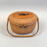Vintage Nantucket basket purse by José Formoso Reyes