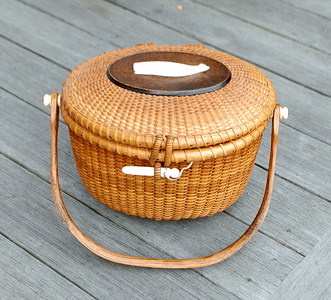 Vintage WM.+J. Reis Nantucket Basket Purse 1977