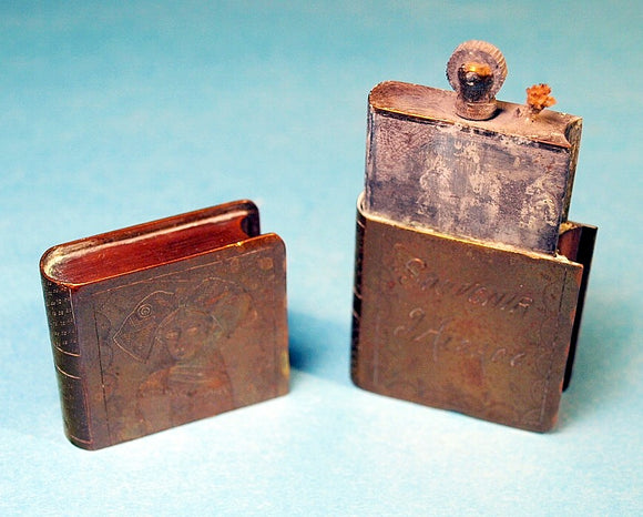 Antique  cigarette lighter 