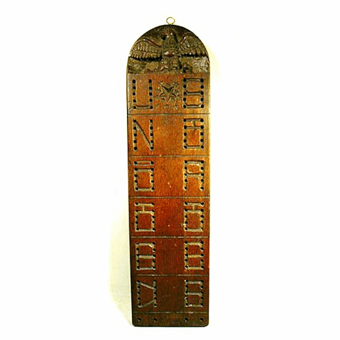 Antique folk carved EAGLE cribbage board.