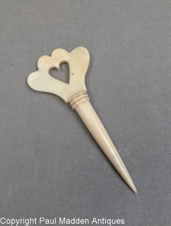Antique Scrimshaw Triple Heart Bodkin