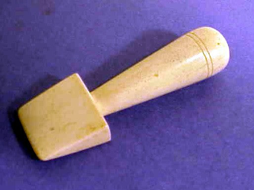 Carve antique whalebone seamer