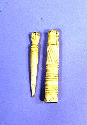 Rare scrimshaw pipe tamper with bodkin