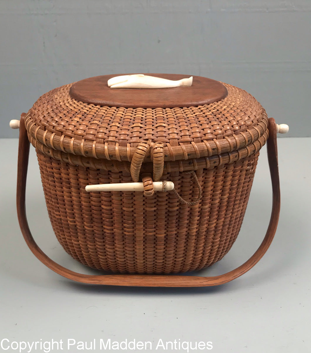 Vintage Nantucket Lightship Basket purse by José Formoso Reyes Paul Madden Antiques