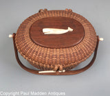 Vintage Nantucket Lightship Basket purse by José Formoso Reyes